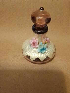 Vintage Glass Perfume Bottle with Floral Detail And Infuse Silver- Pink & Gold